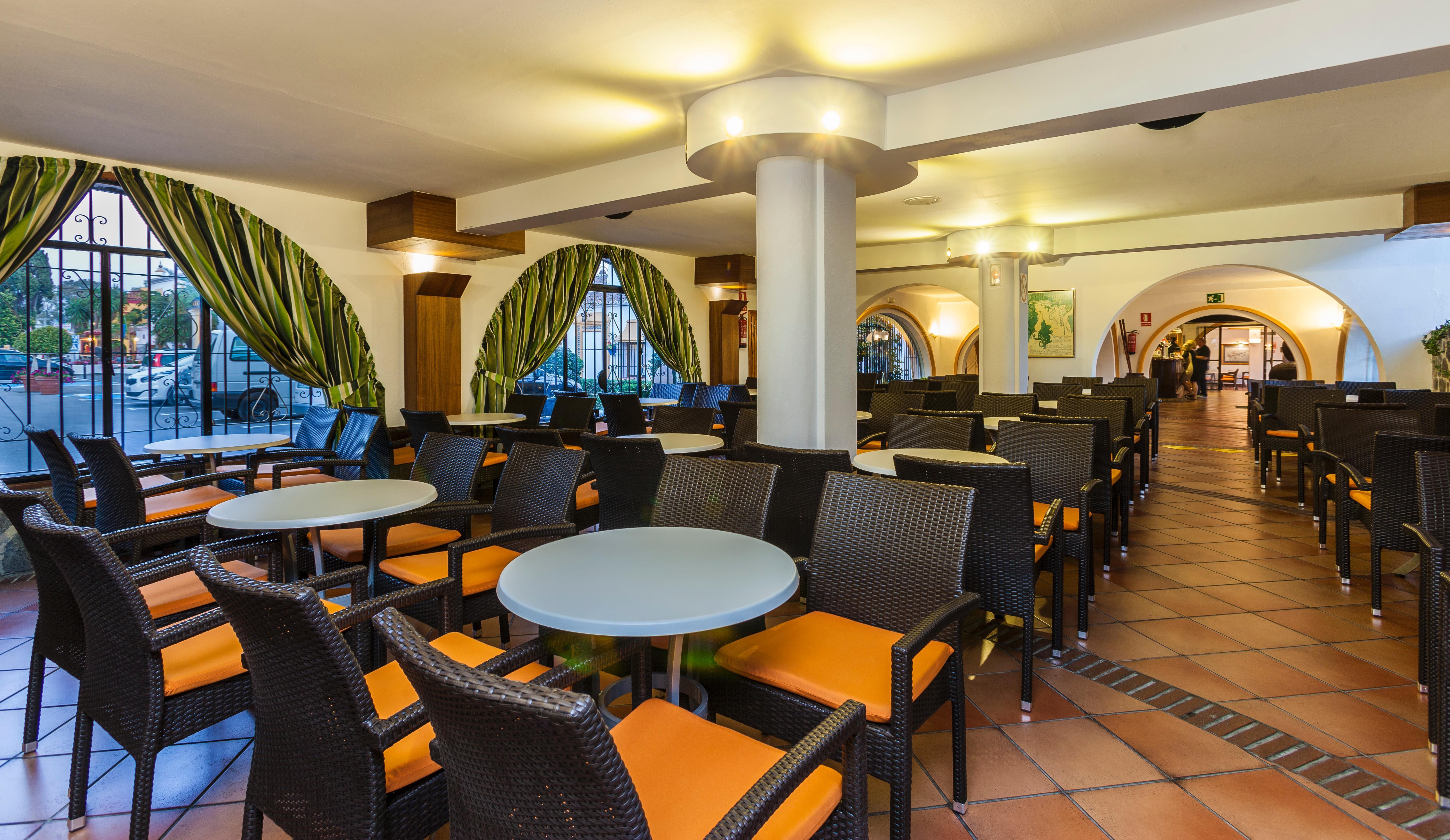 Globales Cortijo Blanco Hotel